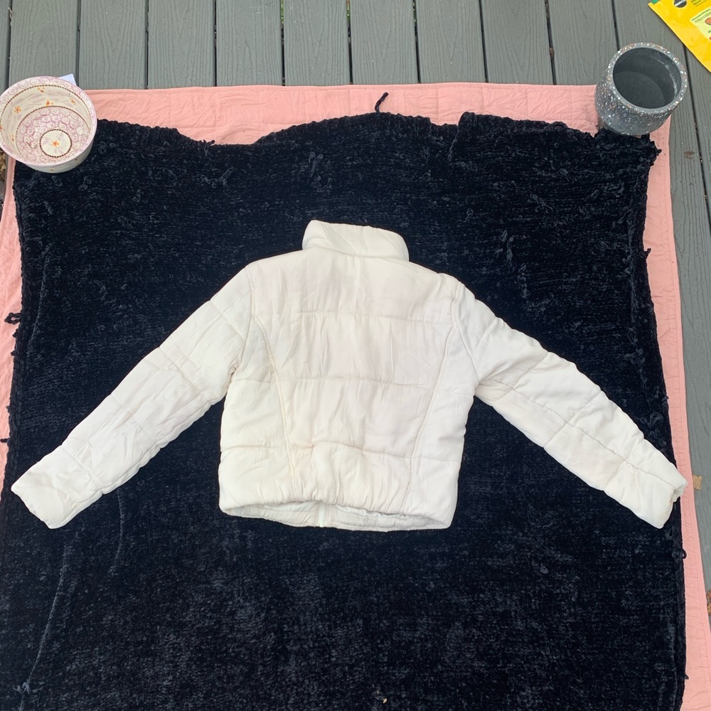 A&F Mini Puffer - Picture 3 of 4